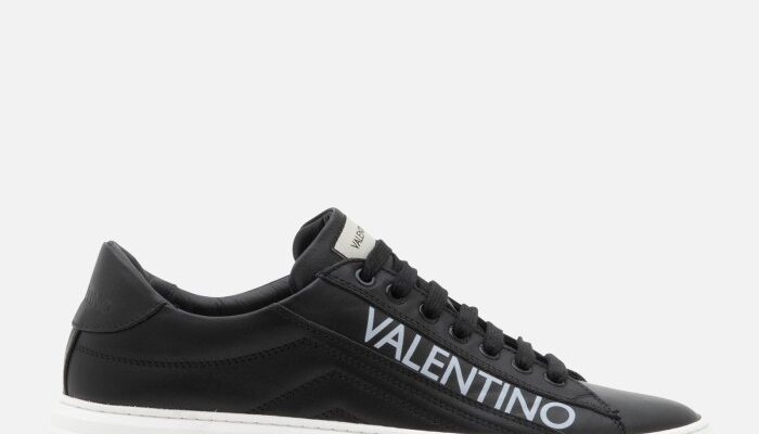 Valentino Mens Dress Shoes Elegant and Timeless Fashion Statement