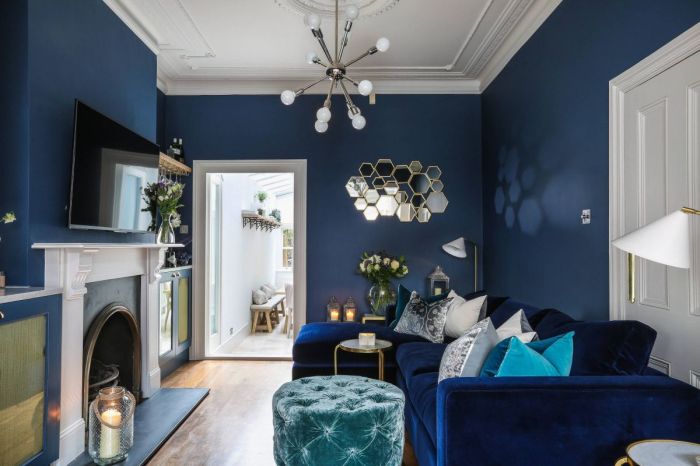 How to decorate a navy blue room