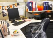 How to Decorate Small Office Halloween