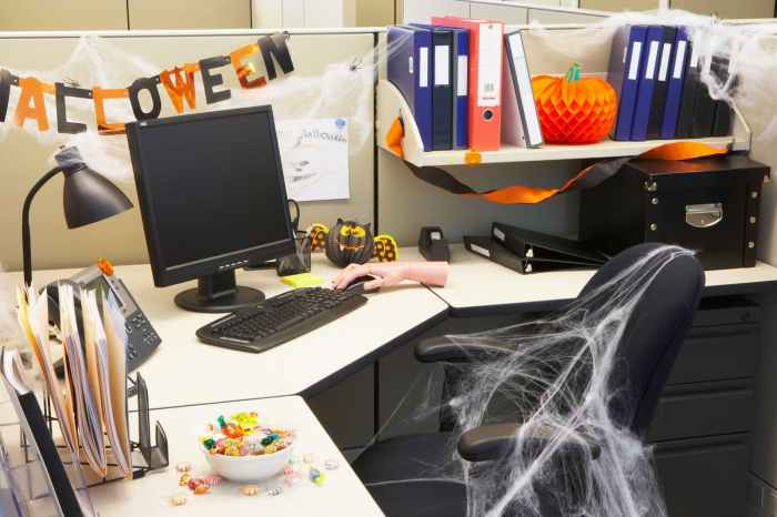 How to decorate small office holloween