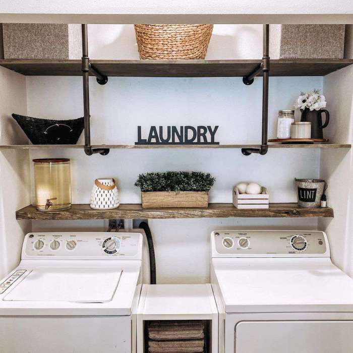 How to decorate a laundry room shelf